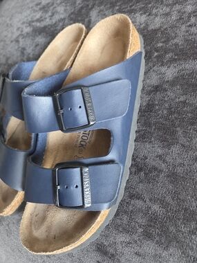 Birkenstock Arizona Leather Sandals in Navy Size 8